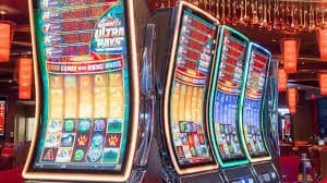 Pengguna mengakses layanan live casino koinnaga88 dengan cepat melalui perangkat mobile dan desktop